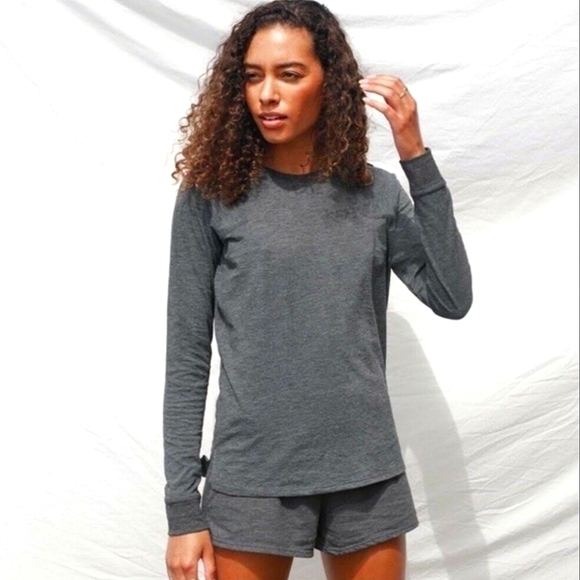 Lunya Restore base Long sleeve tee charcoal grey medium NWOT - Picture 1 of 6